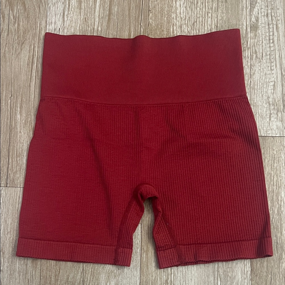 Ribbed athletic shorts